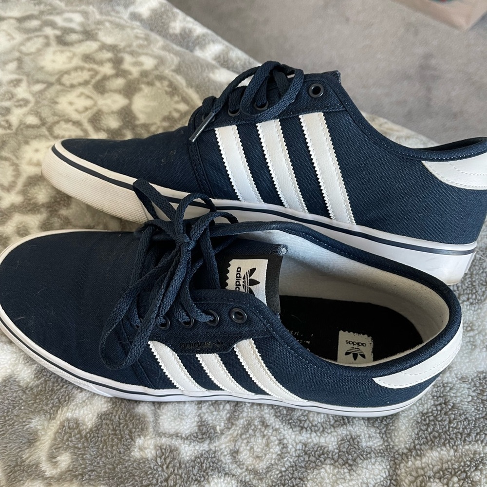 Mens adidas 
Size 9.5 
Used a couple times 
No box 
$30